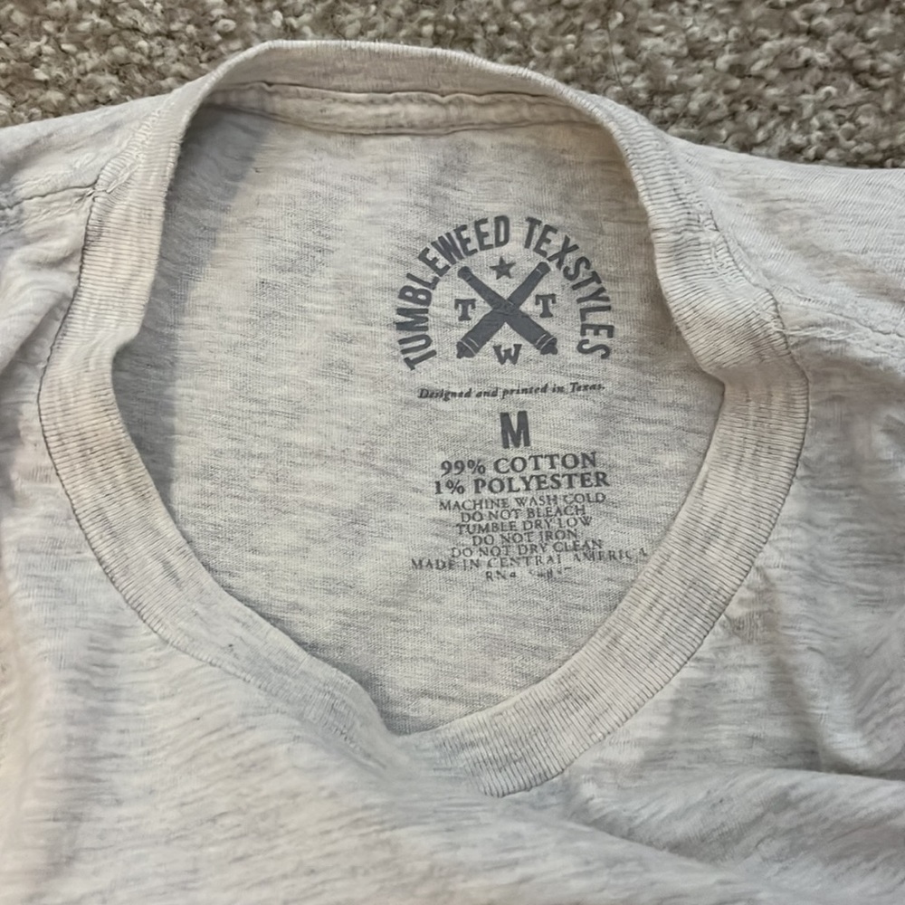 Ranch water t shirt, size medium. Perfect condition - Picture 2 of 2